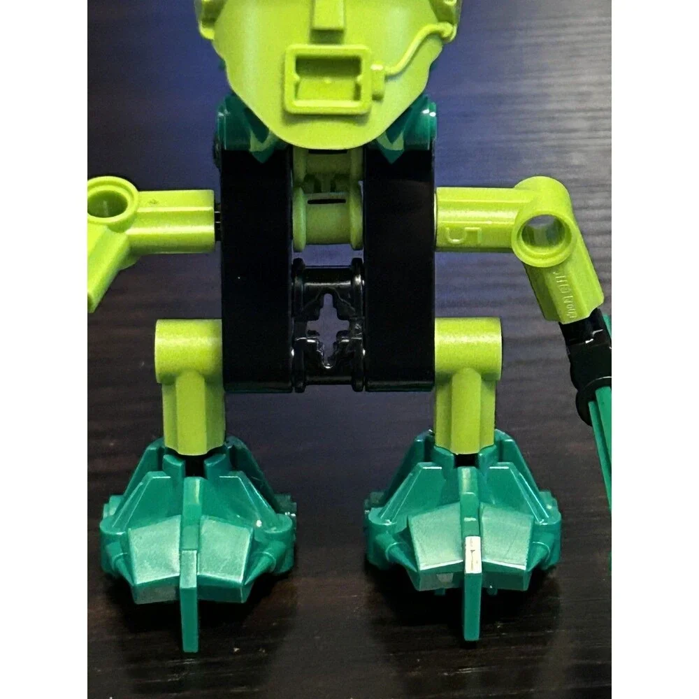 VTG LEGO BIONICLE 8541 Turaga Matau 2001 Complete Vintage Retired Figure Green